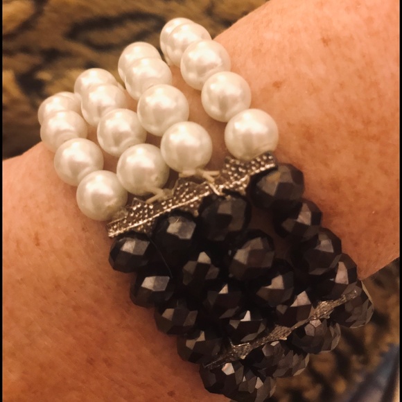PEARL & JET BRACELET MULTI LAYER STRETCH  LUNA Beaded  NEW CONDITION - Picture 5 of 12